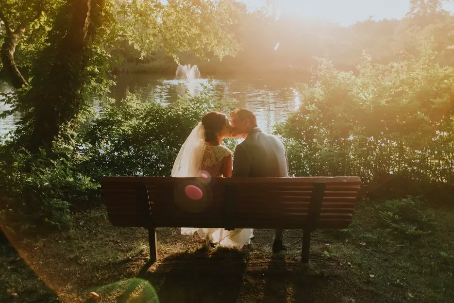 21 Ways to Have an Eco-Friendly Backyard Wedding