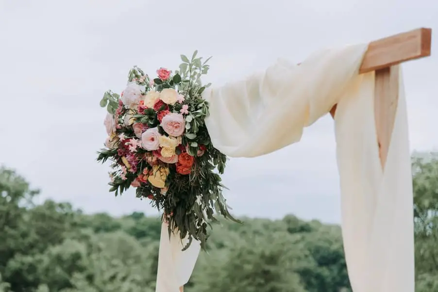11 Ways to Do Eco-Friendly Wedding Flowers