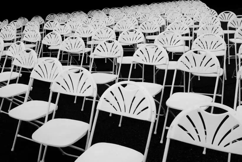 average cost of renting chairs for a wedding